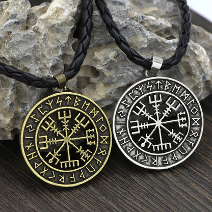 Vegvísir Elder Futhark Talisman