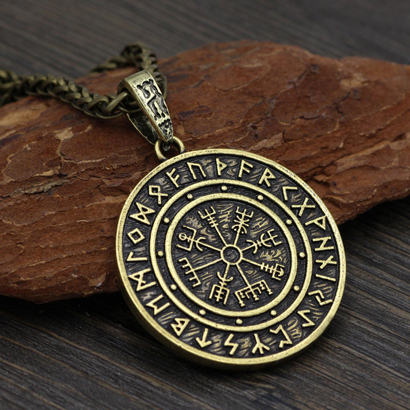 Vegvísir Elder Futhark Talisman