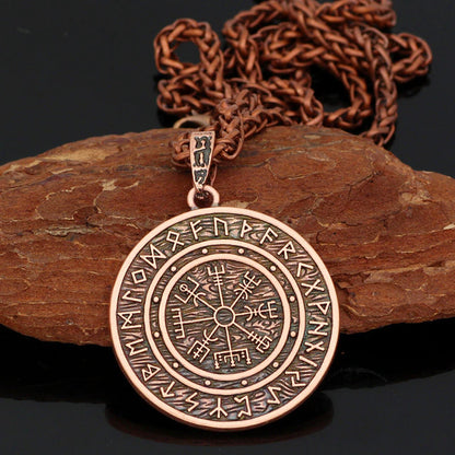 Vegvísir Elder Futhark Talisman